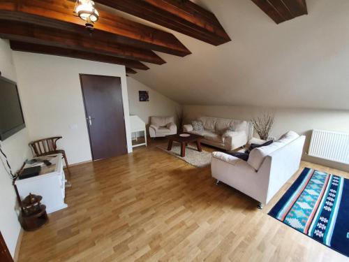 WhatsApp Image 2023-03-29 at 19.21.53 (2)