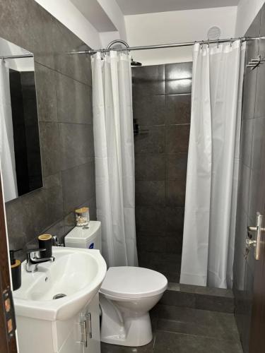 2c5a1cf2-cc2e-4fb9-970b-4081a9437bcb