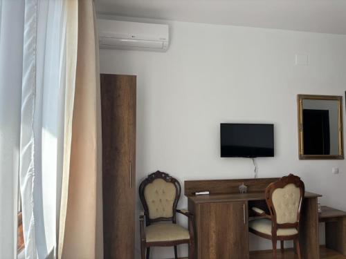 6dfae03a-7682-4683-af52-7c0766320876